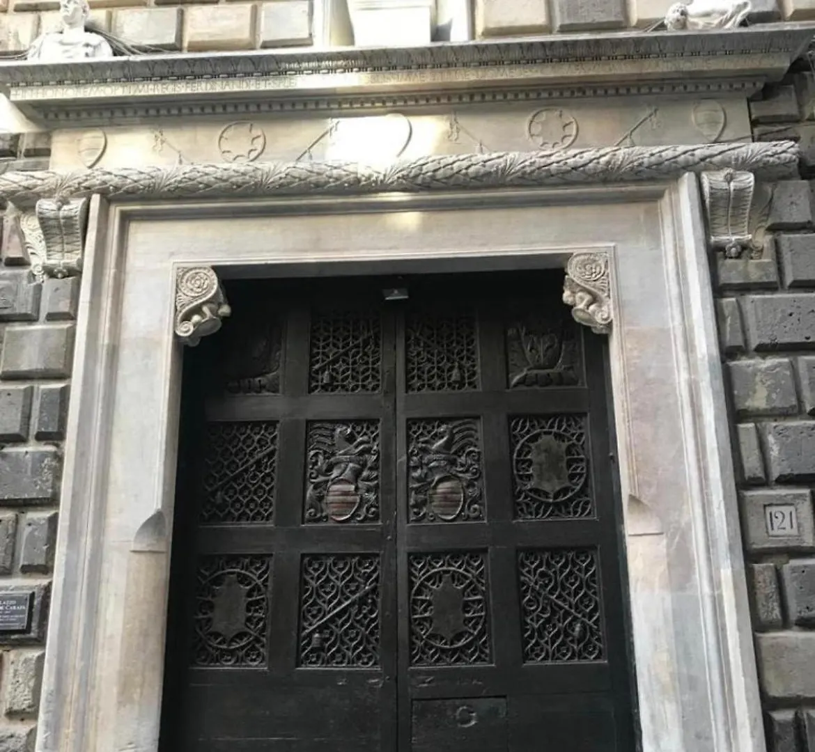 Palazzo Carafa Santangelo Bed & Breakfast Naples